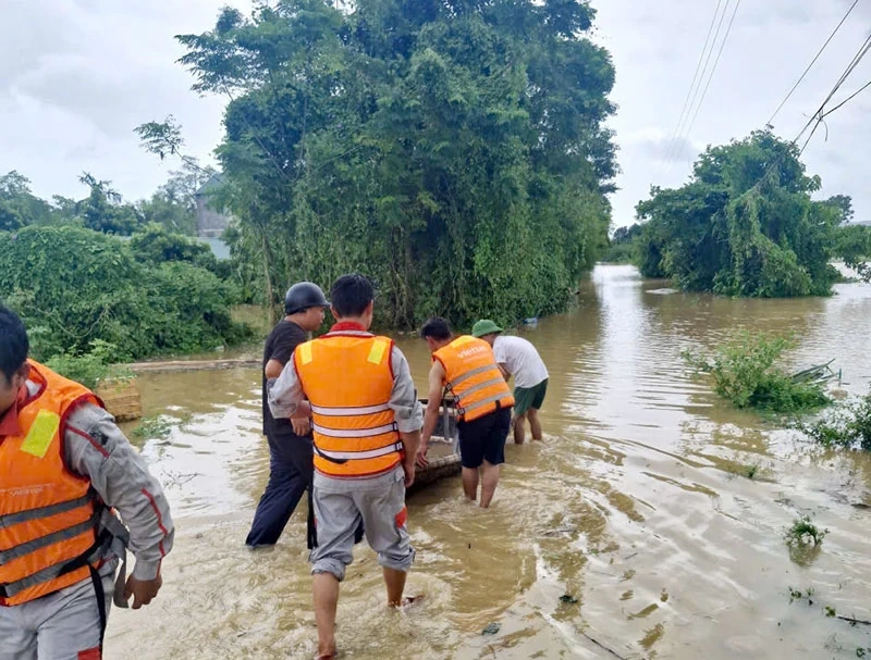 Viettel Thanh Hóa huy động toàn lực ứng cứu, giữ vững thông tin sau bão Bualoi