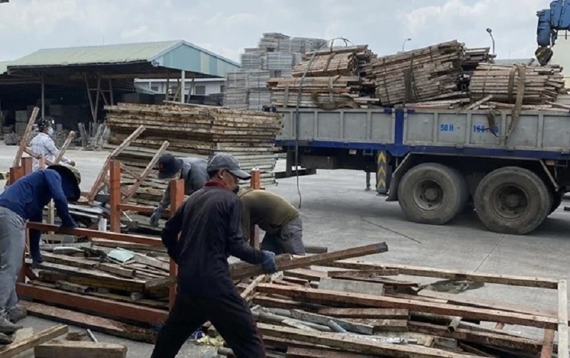 Thu mua phế liệu giá cao TP.HCM và toàn quốc - Cường Long Thịnh