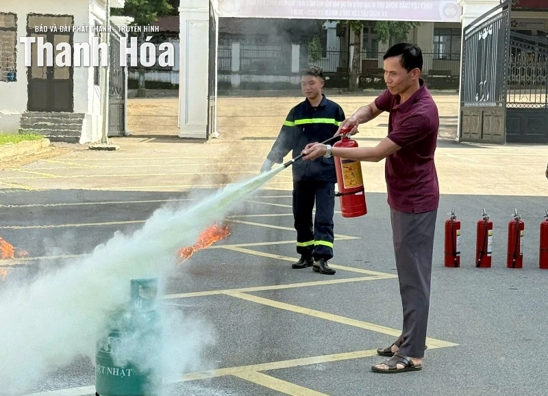 Ra mắt 12 trung tâm học tập cộng đồng về PCCC&CNCH