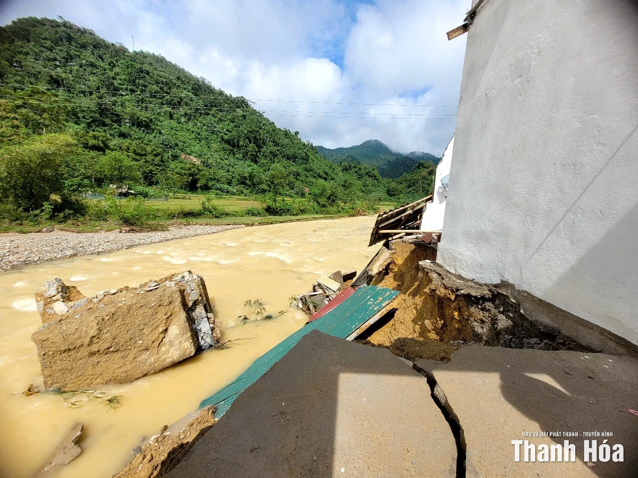 Xã Thanh Quân khẩn trương khắc phục hậu quả sau bão