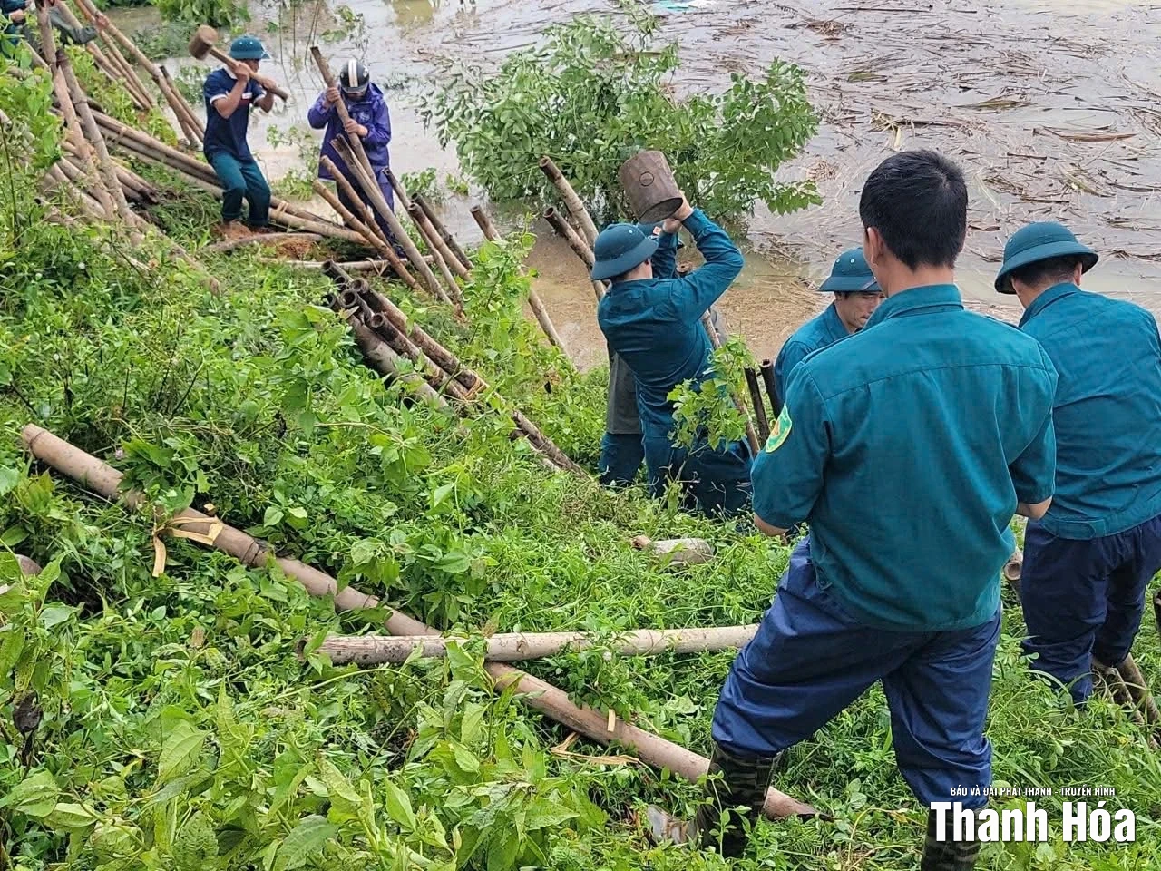 “Lo việc nước trước, nghĩ việc nhà sau”