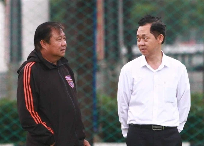 Bộ ba Đông Á Thanh Hóa được triệu tập lên U23 Việt Nam; Địa chấn tại Champions League