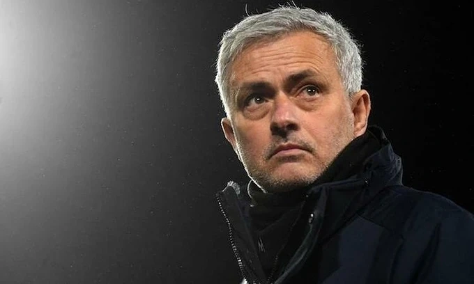 Bộ ba Đông Á Thanh Hóa được triệu tập lên U23 Việt Nam; Địa chấn tại Champions League
