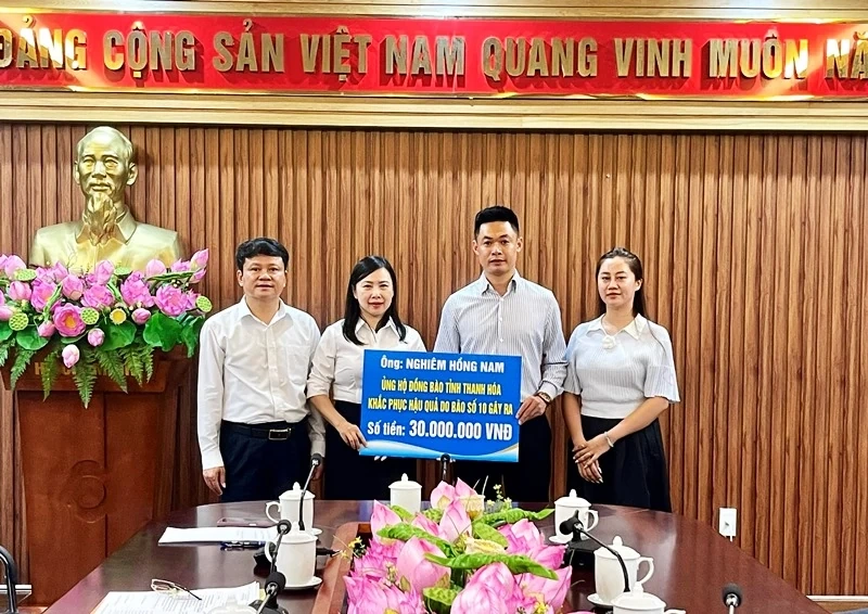 Các doanh nghiệp, cá nhân ủng hộ khắc phục hậu quả mưa lũ