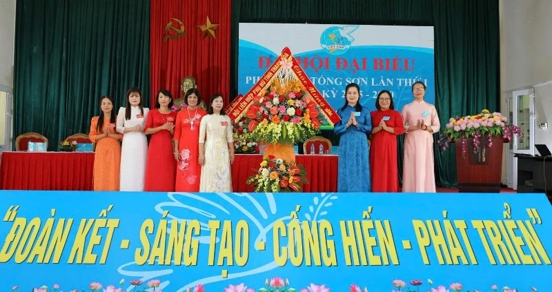 Phụ nữ xã Tống Sơn góp phần xây dựng nông thôn mới nâng cao