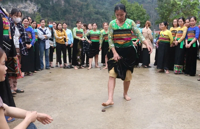 “Quả ngọt” trên vùng đồi khô
