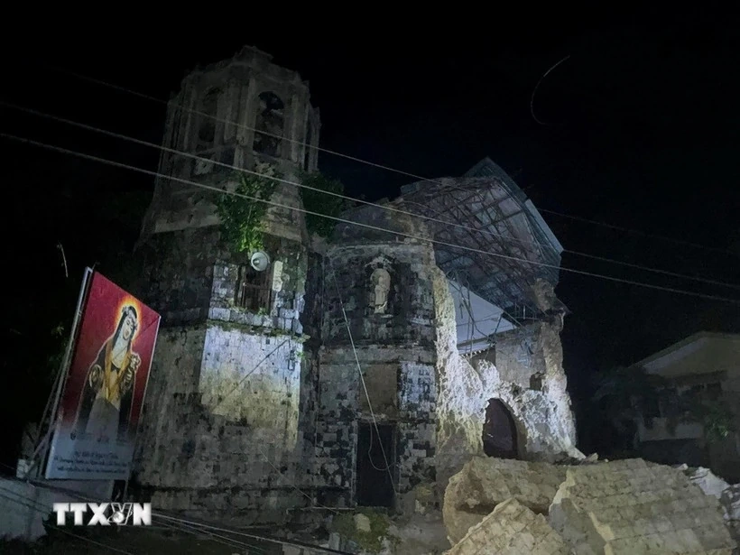 Philippines khắc phục hậu quả của 2 trận động đất lớn với hơn 800 dư chấn