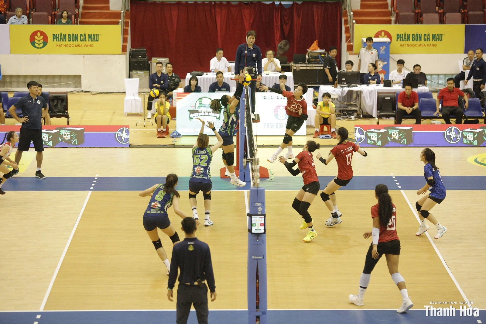 Giai đoạn 2 Giải bóng chuyền vô địch quốc gia 2025: Xi măng Long Sơn Thanh Hoá trắng tay trước Hoá chất Đức Giang Lào Cai