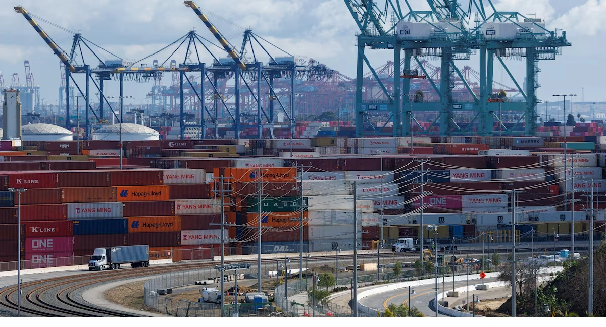 Mỹ sẽ áp thuế bổ sung 100% với hàng hóa Trung Quốc kể từ 1/11