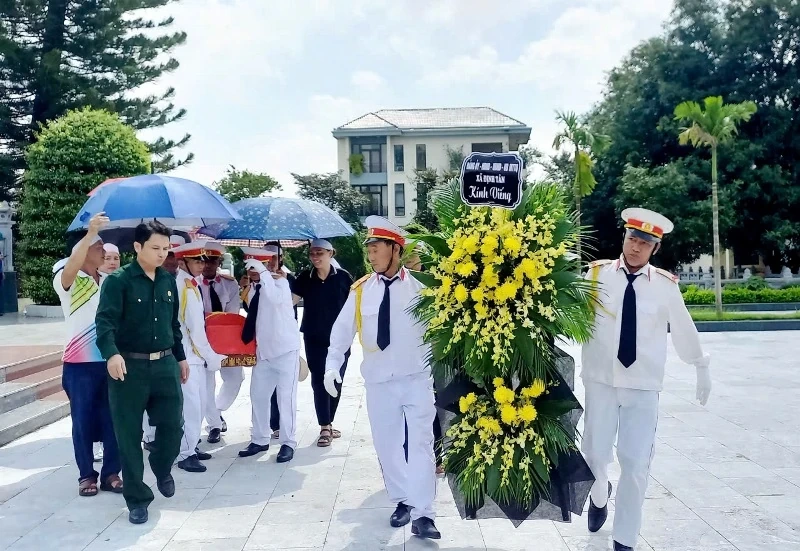 Xã Định Tân tổ chức Lễ truy điệu và an táng hài cốt liệt sĩ Phạm Văn Dưỡng