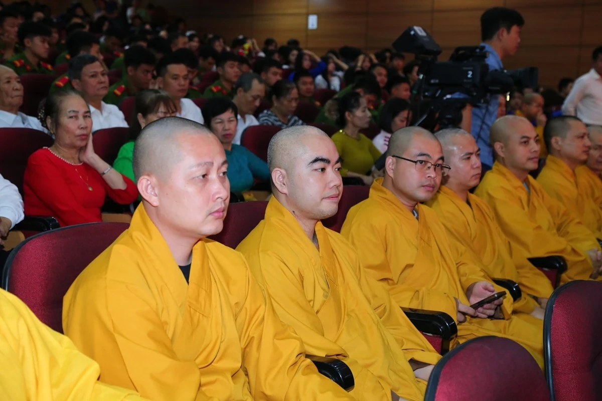 Chương trình nghệ thuật chào mừng thành công Đại hội đại biểu Đảng bộ tỉnh lần thứ XX