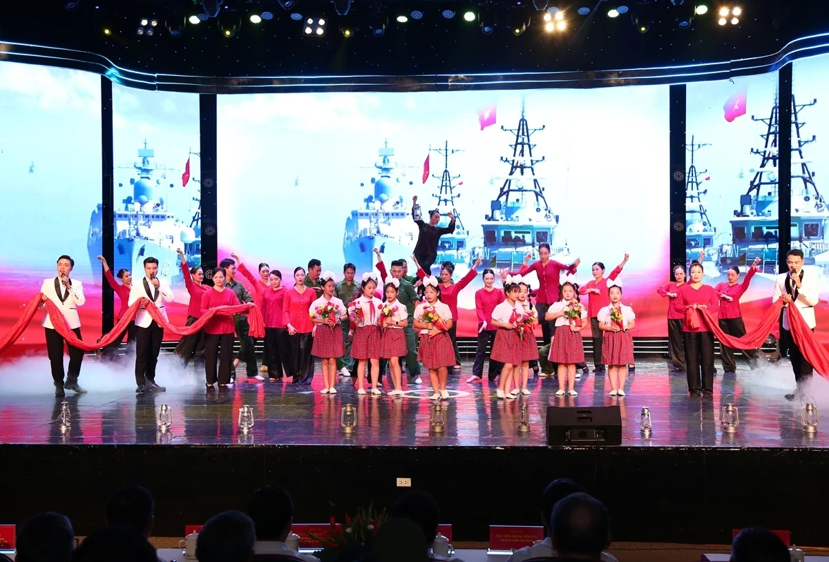 Chương trình nghệ thuật chào mừng thành công Đại hội đại biểu Đảng bộ tỉnh lần thứ XX