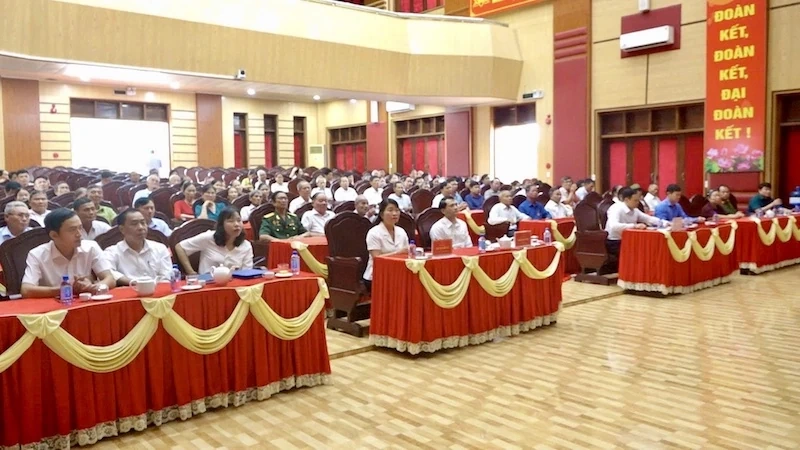 Xã Vĩnh Lộc trao Huy hiệu Đảng đợt 2/9 cho 77 đảng viên