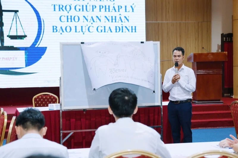 Tập huấn kỹ năng trợ giúp pháp lý cho nạn nhân bạo lực gia đình và người dân tộc thiểu số