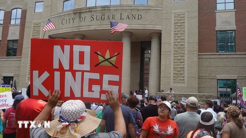 Hàng triệu người Mỹ tuần hành phản đối chính sách của Tổng thống Trump