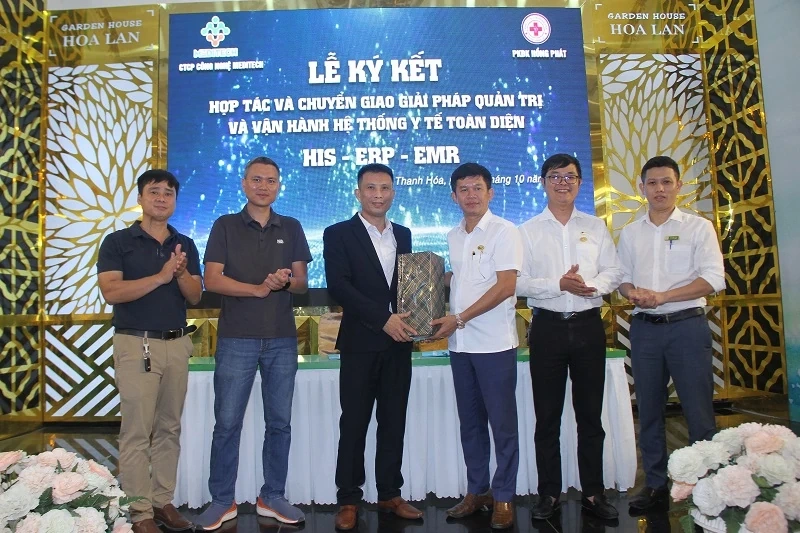 Ký kết xây dựng và triển khai hệ thống quản lý y tế thông minh, hiệu quả