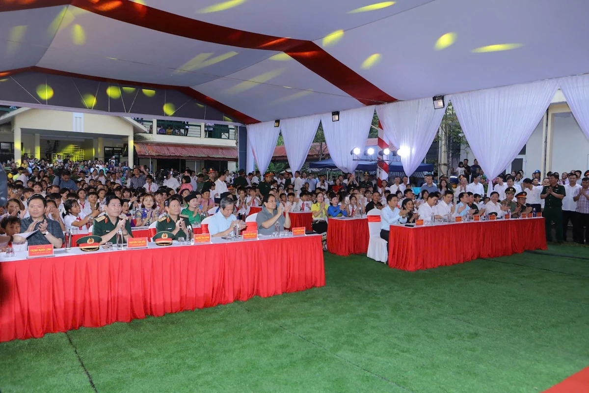 Thủ tướng Chính phủ Phạm Minh Chính dự lễ khởi công Trường nội trú liên cấp Tiểu học và THCS Bát Mọt