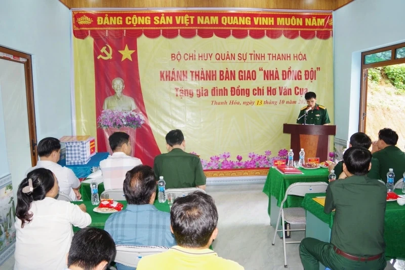 Bàn giao “Nhà Đồng đội” cho quân nhân có hoàn cảnh khó khăn