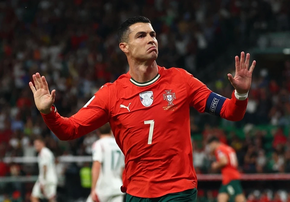 Việt Nam thăng hạng FIFA; Ronaldo lập kỷ lục ghi bàn tại vòng loại World Cup