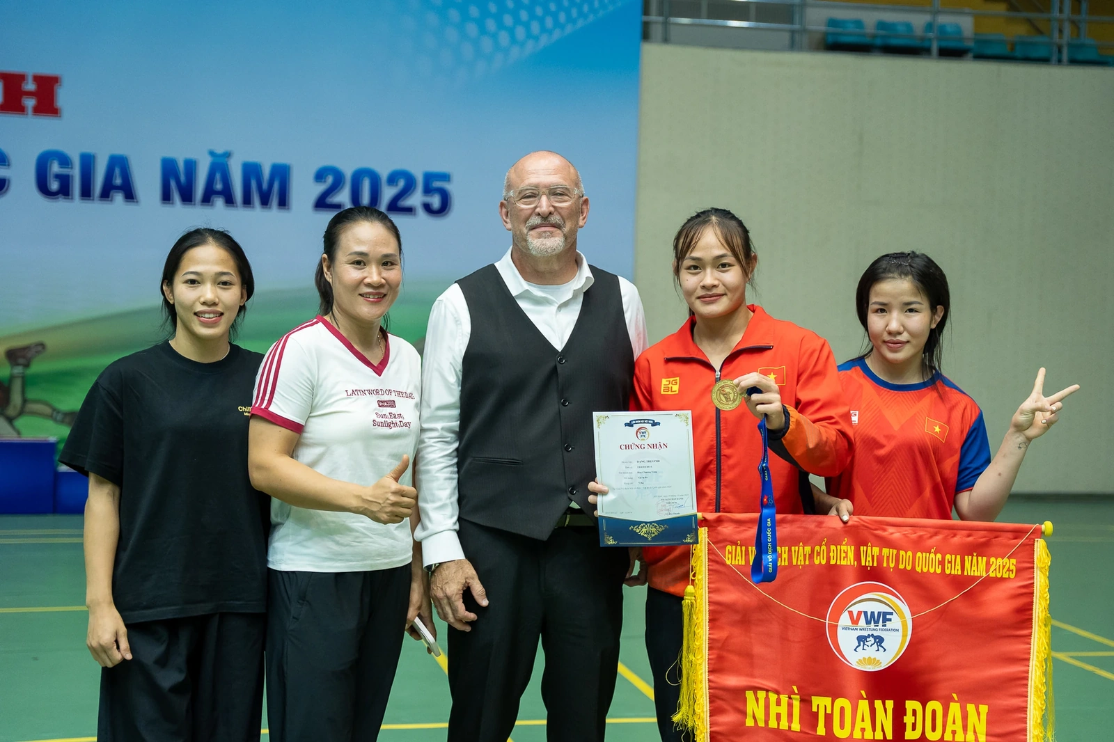 Đặng Thị Linh - “Nữ chiến binh thép” của Vật Thanh Hóa