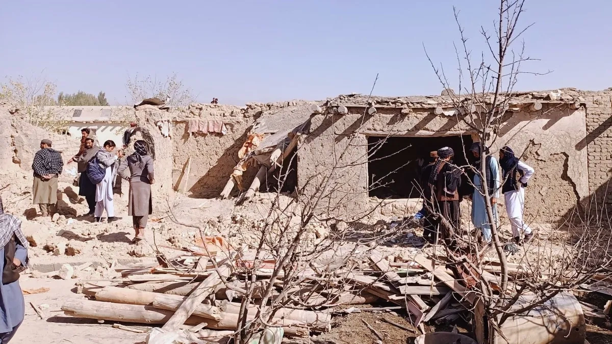 Afghanistan và Pakistan nhất trí ngừng bắn