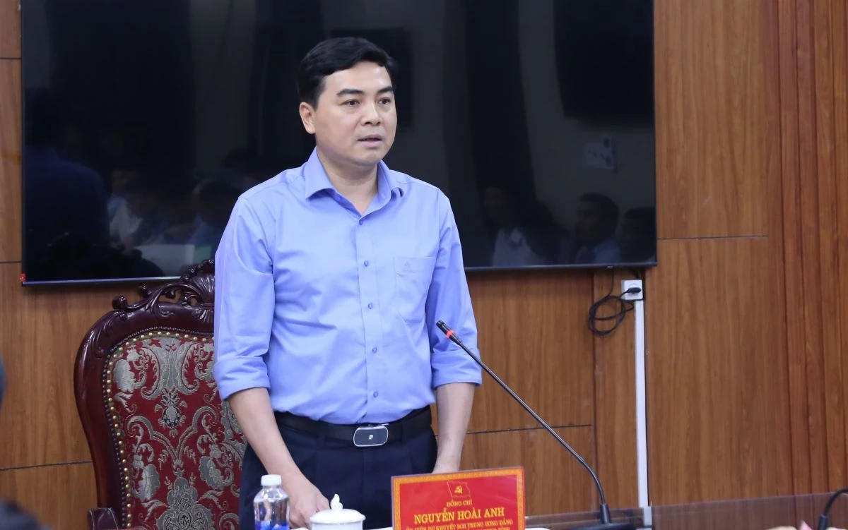 Chủ tịch UBND tỉnh Nguyễn Hoài Anh làm việc với các xã thuộc vùng huyện Quan Sơn cũ