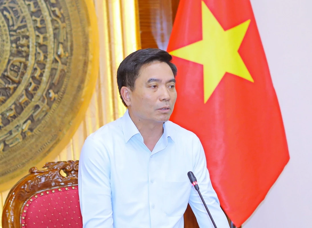 Thường trực Tỉnh ủy gặp mặt Ban Chủ nhiệm Câu lạc bộ Hàm Rồng và lãnh đạo các hội quần chúng