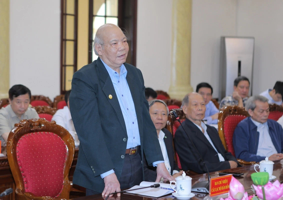 Thường trực Tỉnh ủy gặp mặt Ban Chủ nhiệm Câu lạc bộ Hàm Rồng và lãnh đạo các hội quần chúng