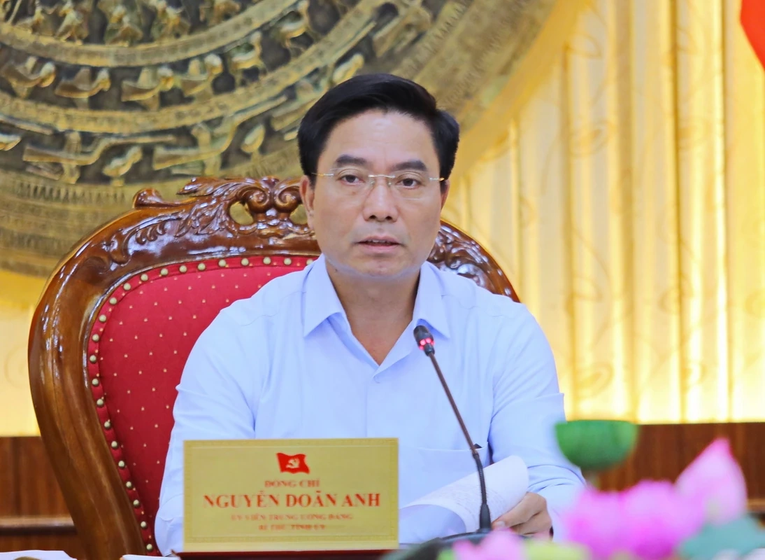 Thường trực Tỉnh ủy gặp mặt Ban Chủ nhiệm Câu lạc bộ Hàm Rồng và lãnh đạo các hội quần chúng