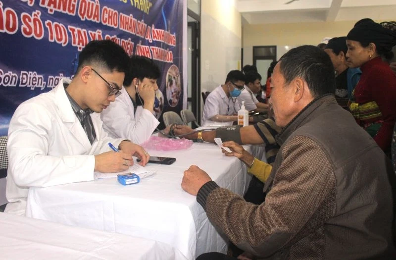 Nhiều hoạt động thiện nguyện đến với bà con vùng lũ xã Sơn Điện