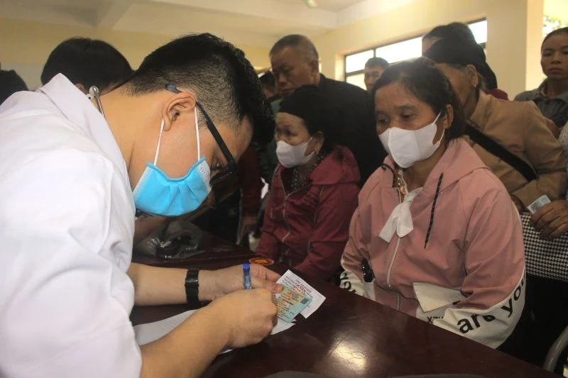 Nhiều hoạt động thiện nguyện đến với bà con vùng lũ xã Sơn Điện