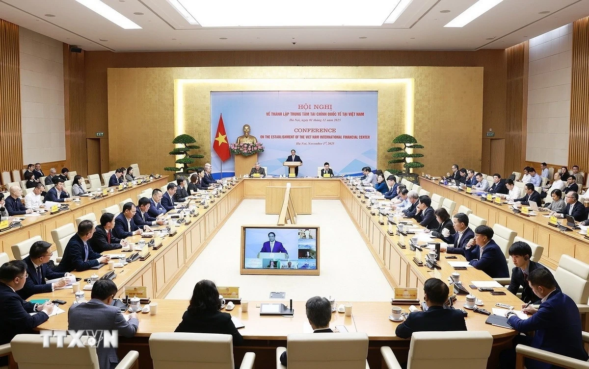 Thủ tướng chủ trì Hội nghị về thành lập Trung tâm tài chính quốc tế tại Việt Nam
