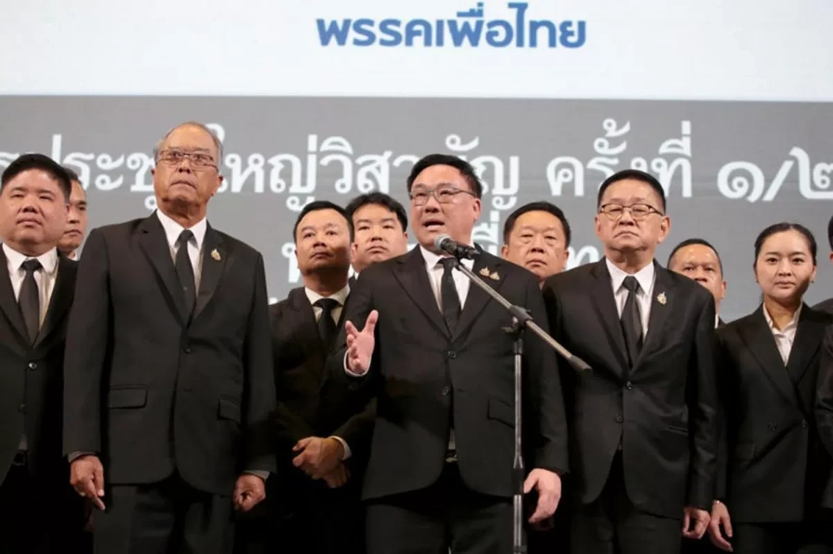 Đảng Pheu Thai bầu chủ tịch mới, chuẩn bị cho tổng tuyển cử 2026