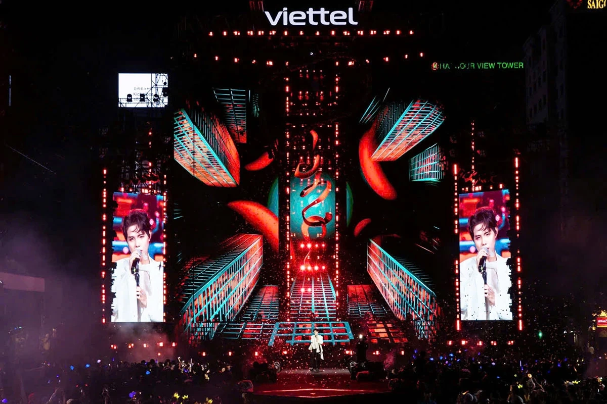 Y-FEST 2025 - Hòa nhịp cảm xúc cùng âm nhạc và công nghệ của Viettel