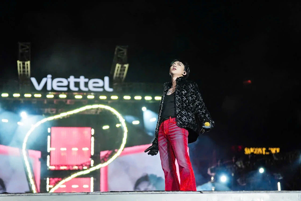 Y-FEST 2025 - Hòa nhịp cảm xúc cùng âm nhạc và công nghệ của Viettel