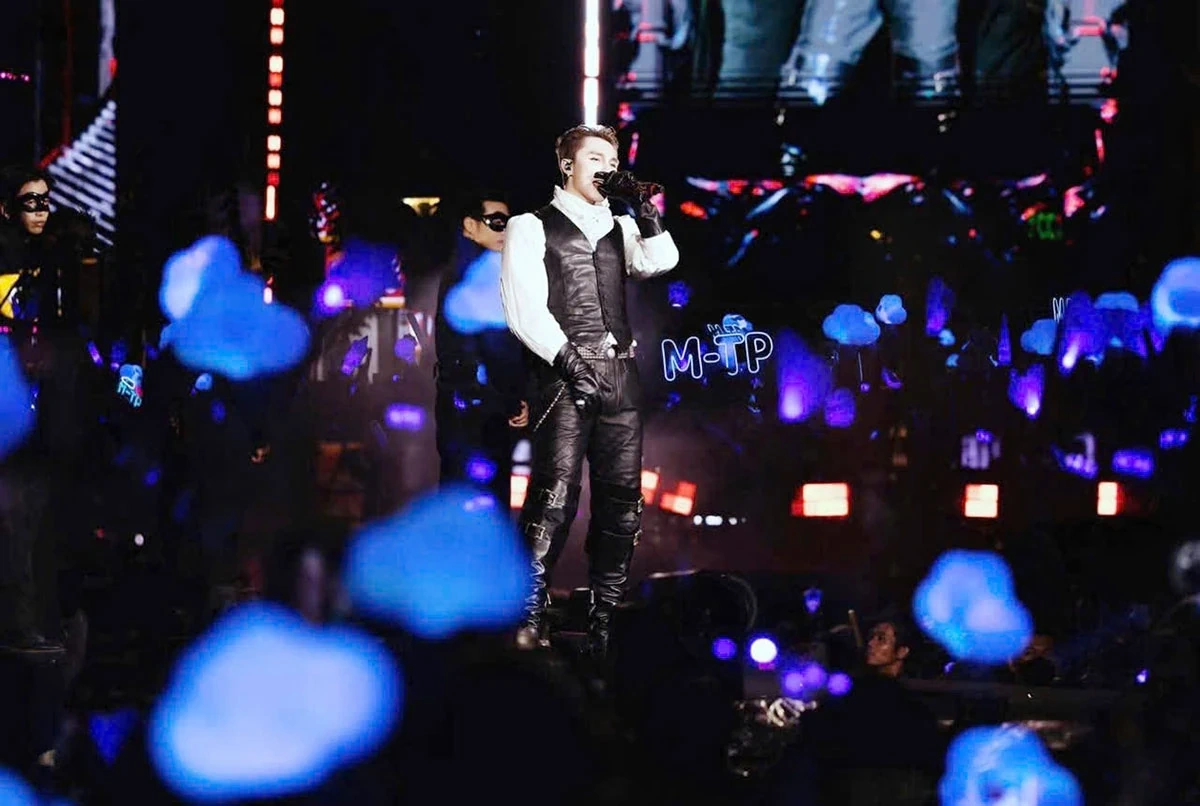 Y-FEST 2025 - Hòa nhịp cảm xúc cùng âm nhạc và công nghệ của Viettel