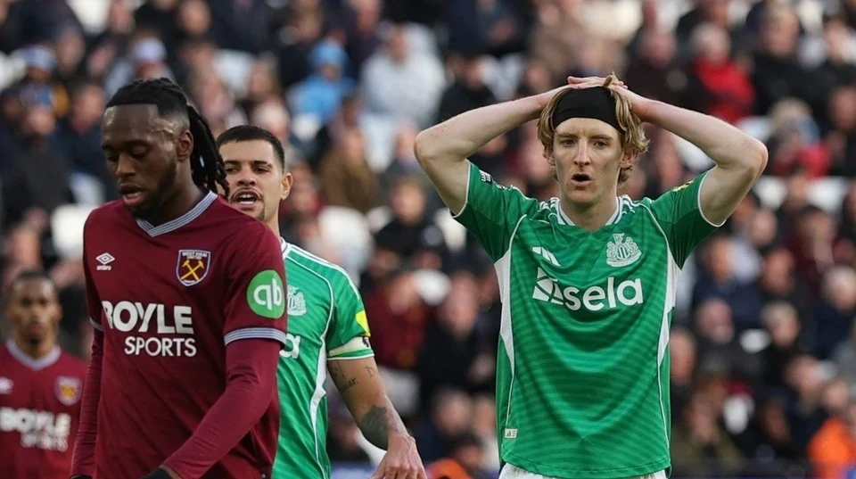 HLV Kim Sang-sik chỉ ra thói quen xấu của cầu thủ Việt Nam; Man City áp sát ngôi đầu Premier League