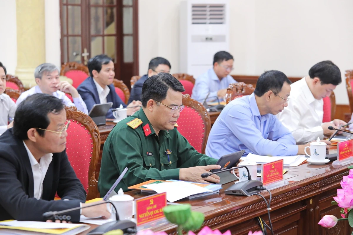 Ban Thường vụ Tỉnh ủy thống nhất nhiều nội dung quan trọng do Ban Thường vụ Đảng ủy UBND tỉnh trình