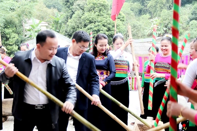 Bản Sại phát huy truyền thống văn hoá dân tộc, chăm lo đời sống Nhân dân