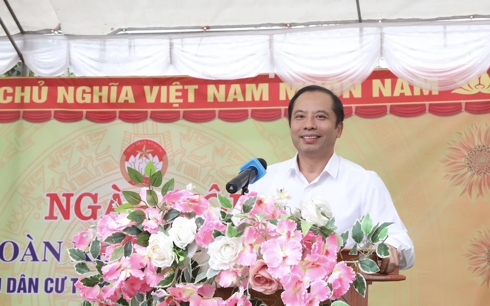 Chủ tịch Liên đoàn Lao động tỉnh dự Ngày hội Đại đoàn kết toàn dân tộc tại xã Kim Tân