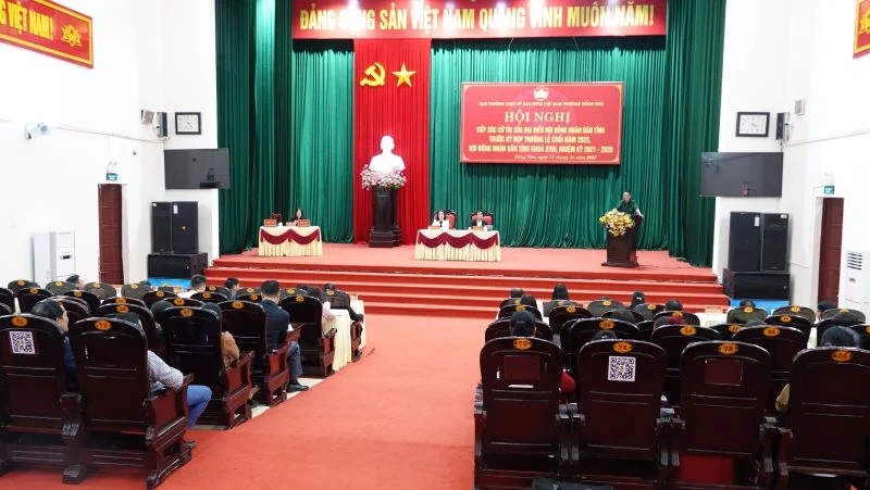 Phó Chủ tịch HĐND tỉnh Nguyễn Quang Hải tiếp xúc cử tri phường Đông Sơn