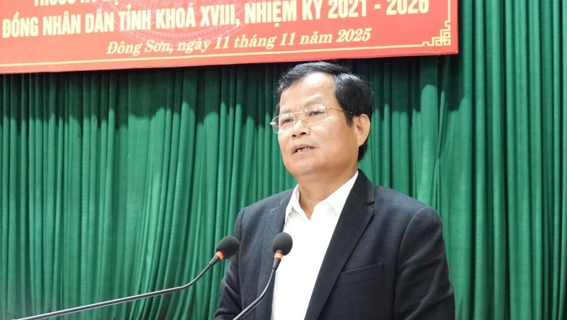 Phó Chủ tịch HĐND tỉnh Nguyễn Quang Hải tiếp xúc cử tri phường Đông Sơn