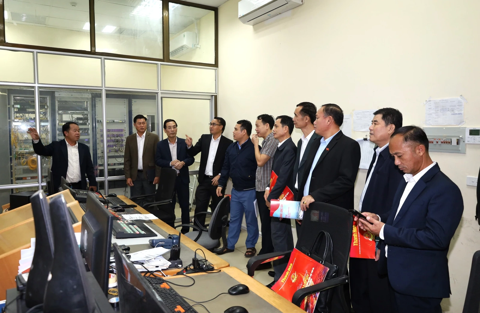 Đoàn cán bộ lãnh đạo quản lý Báo chí và Truyền thông Lào thăm, làm việc tại Báo và Đài Phát thanh – Truyền hình Thanh Hóa