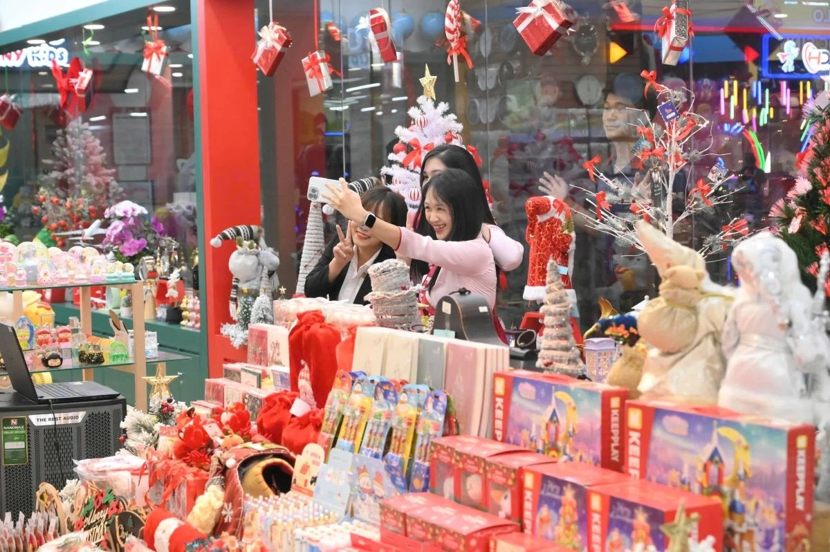 Khai trương Nhà sách FAHASA Lam Sơn