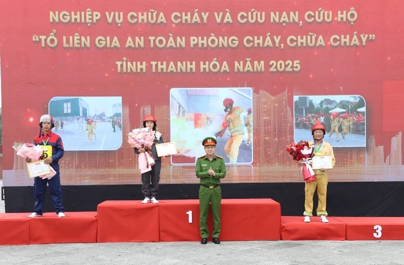 Hơn 200 thành viên Tổ liên gia an toàn PCCC tham gia hội thi nghiệp vụ