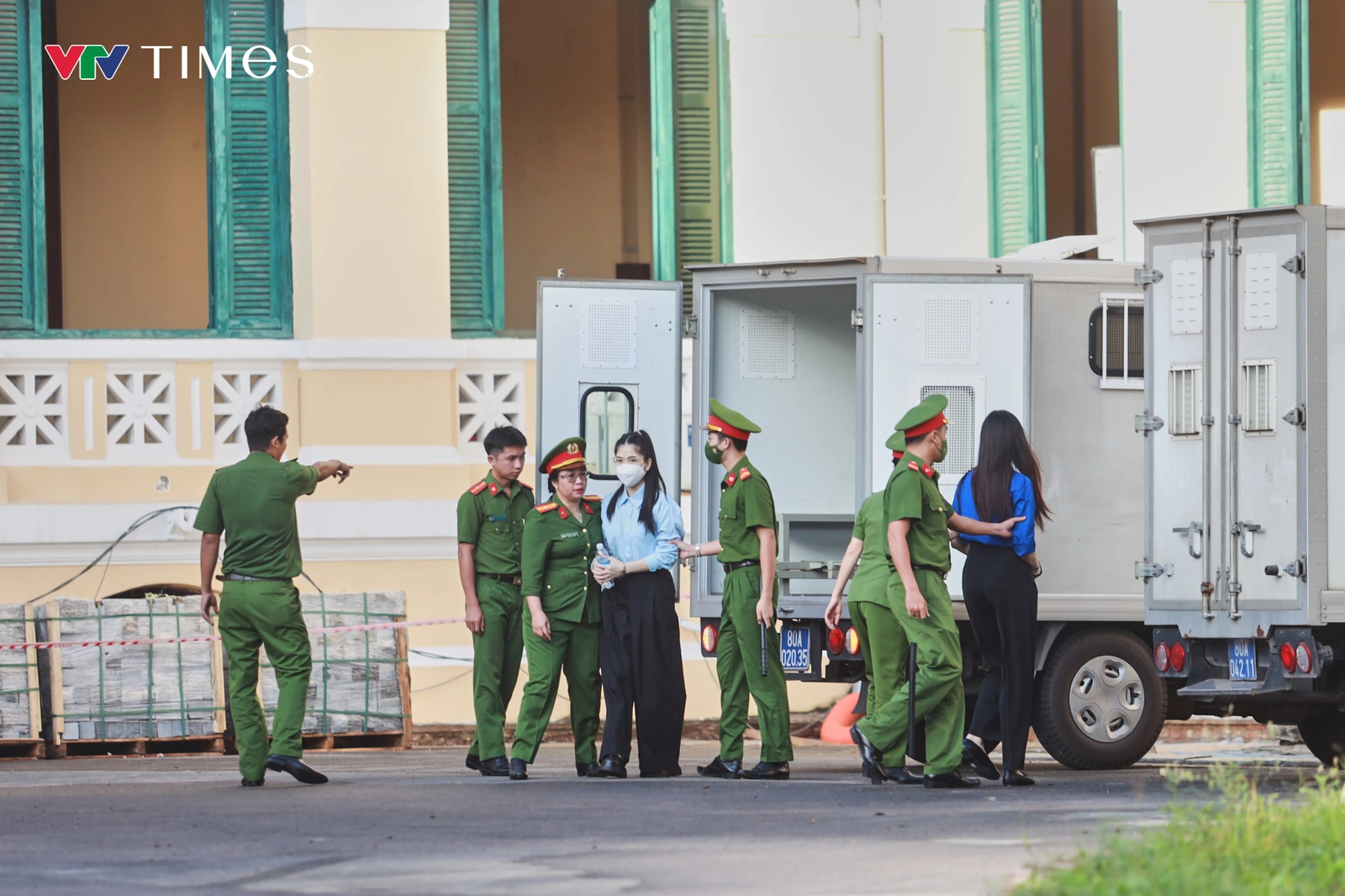 Hoa hậu Thuỳ Tiên, Hằng Du Mục, Quang Linh Vlogs bị đề nghị 2 năm đến 2 năm 6 tháng tù