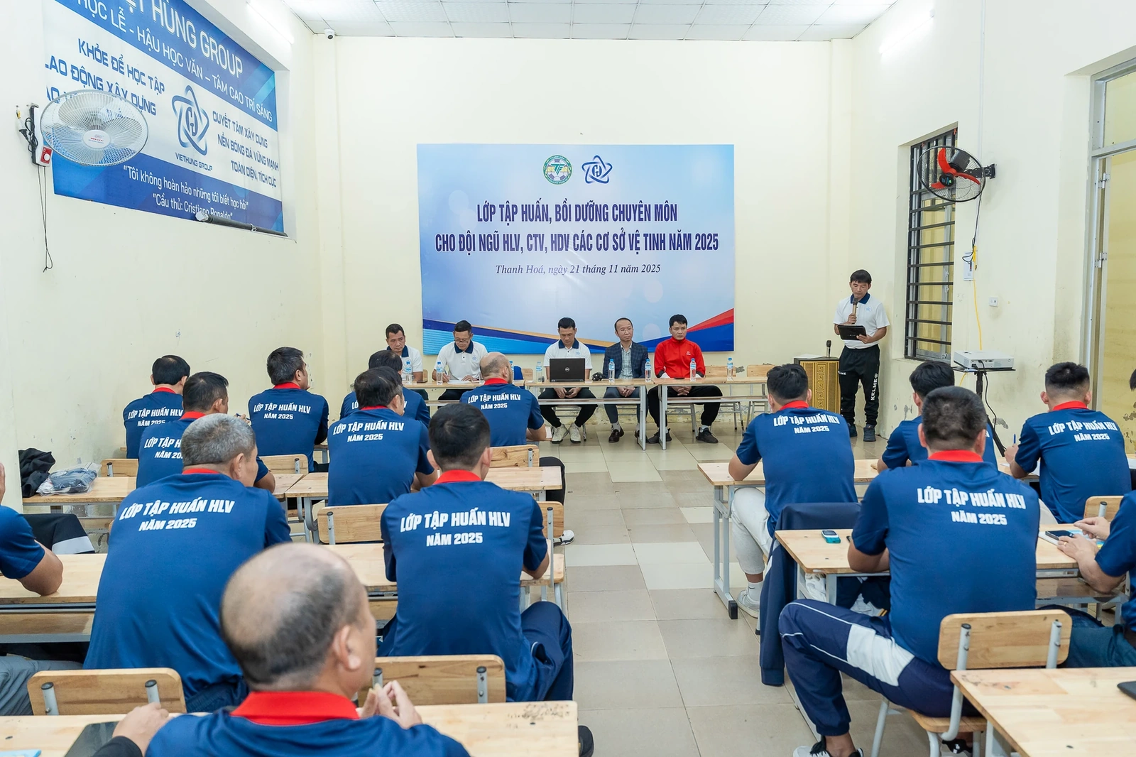 Cựu tuyển thủ Nguyễn Bảo Quân “truyền lửa” tại lớp tập huấn dành cho HLV các cơ sở vệ tinh năm 2025