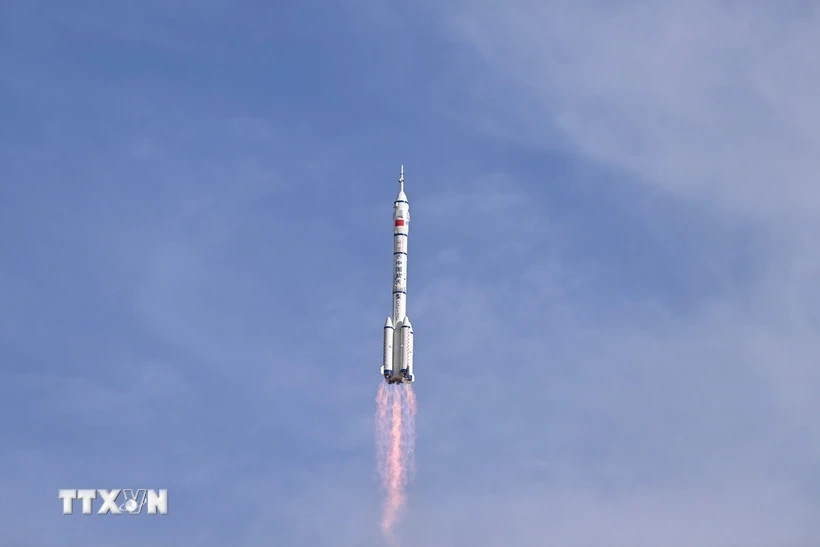 Trung Quốc thực hiện thành công vụ phóng khẩn cấp tàu Thần Châu-22