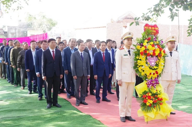 Dâng hương kỷ niệm 139 năm khởi nghĩa Ba Đình