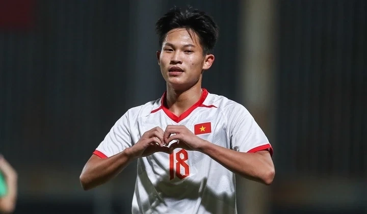 Thủ tướng giao nhiệm vụ cho Đoàn Thể thao Việt Nam tại lễ xuất quân; U22 Việt Nam sẵn sàng “ẵm” vàng SEA Games 33